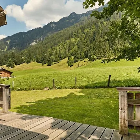 Cosy Chalet Mountain View - Gstaad * Lauenen